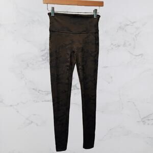 SPANX Green Camo Leggings high rise Small EUC